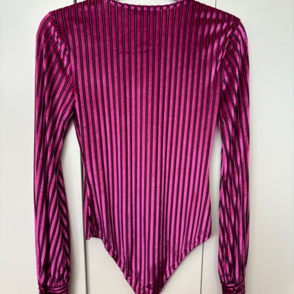 House of Harlow 1960 x Revolve Niven Velvet Bodysuit - Picture 3 of 5